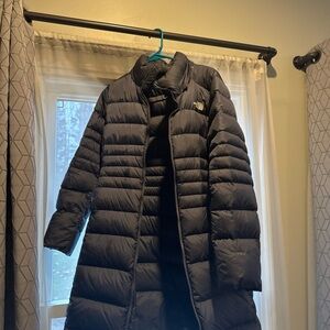 Like brand new grey Northface women’s puffer